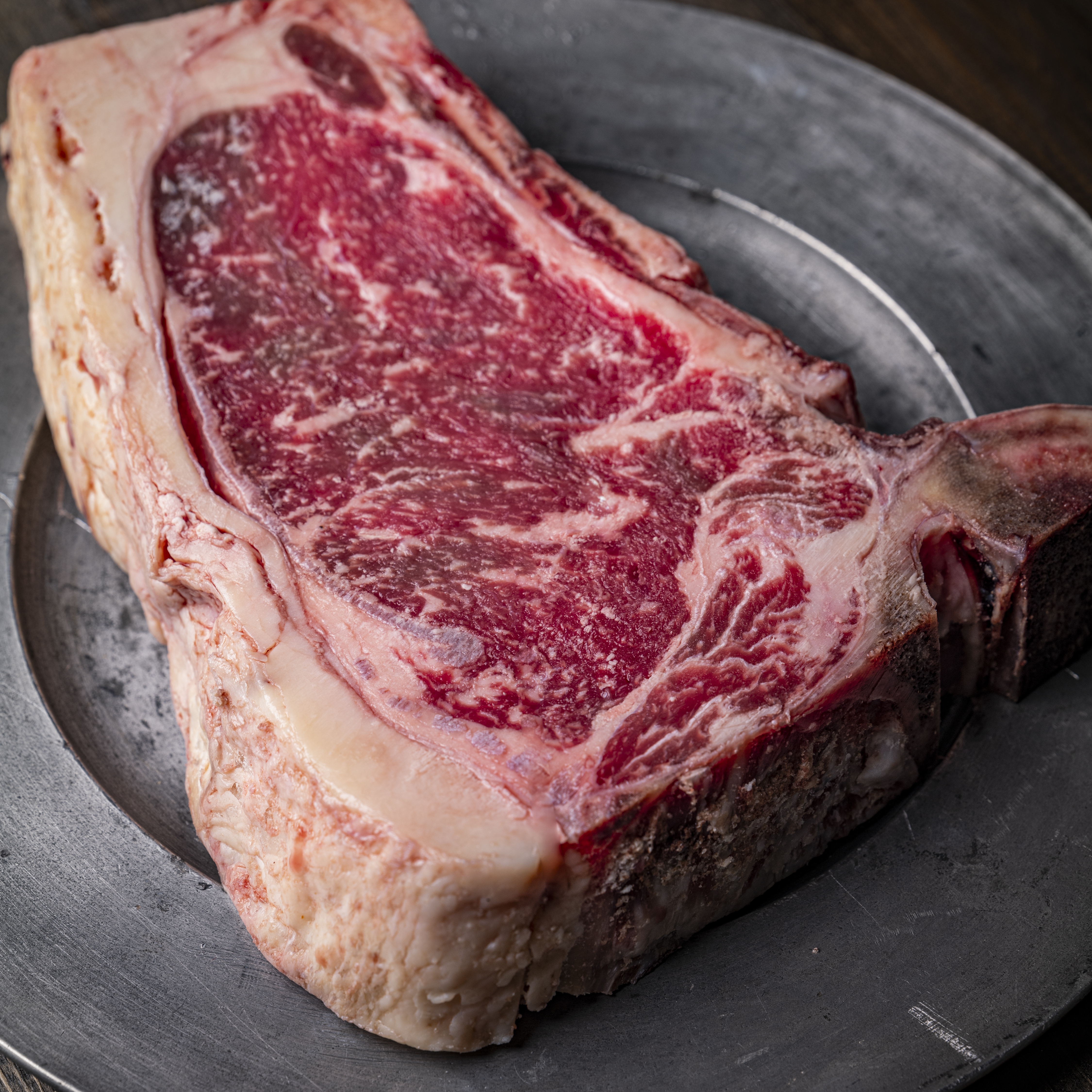 Dry Aged Steak mit Knochen